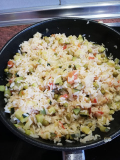 Una foto de Arroz blanco con verduras