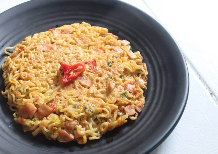 INTERSOS (Indomie - Telur - Sosis)