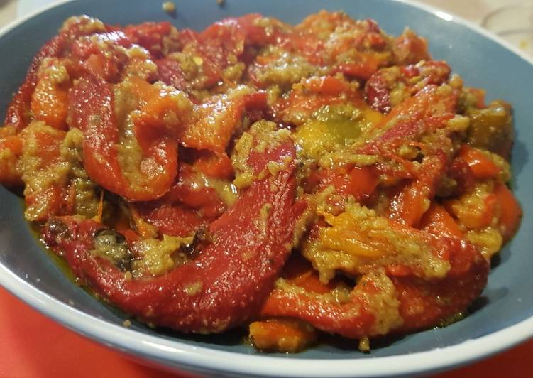 Ricetta Peperoni Gratinati Al Forno Di Enza Cookpad