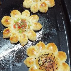 Flower Chicken Bread A picture of Flower Chicken Bread.