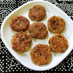 A picture of Sabudana Vada.