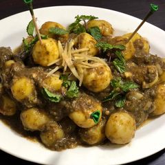 A picture of Dhaniya Aloo Chat.