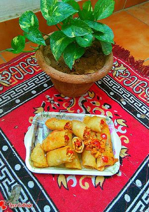 A picture of 🍒jackfruit seeds spring🍒rolls.