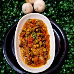 A picture of Mushroom matar.