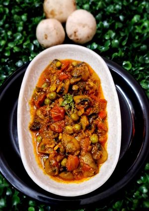 A picture of Mushroom matar.