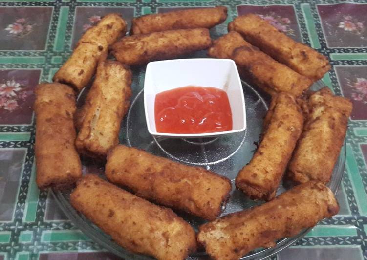 Simple Way to Prepare Any-night-of-the-week Mozzarella Bread Rolls