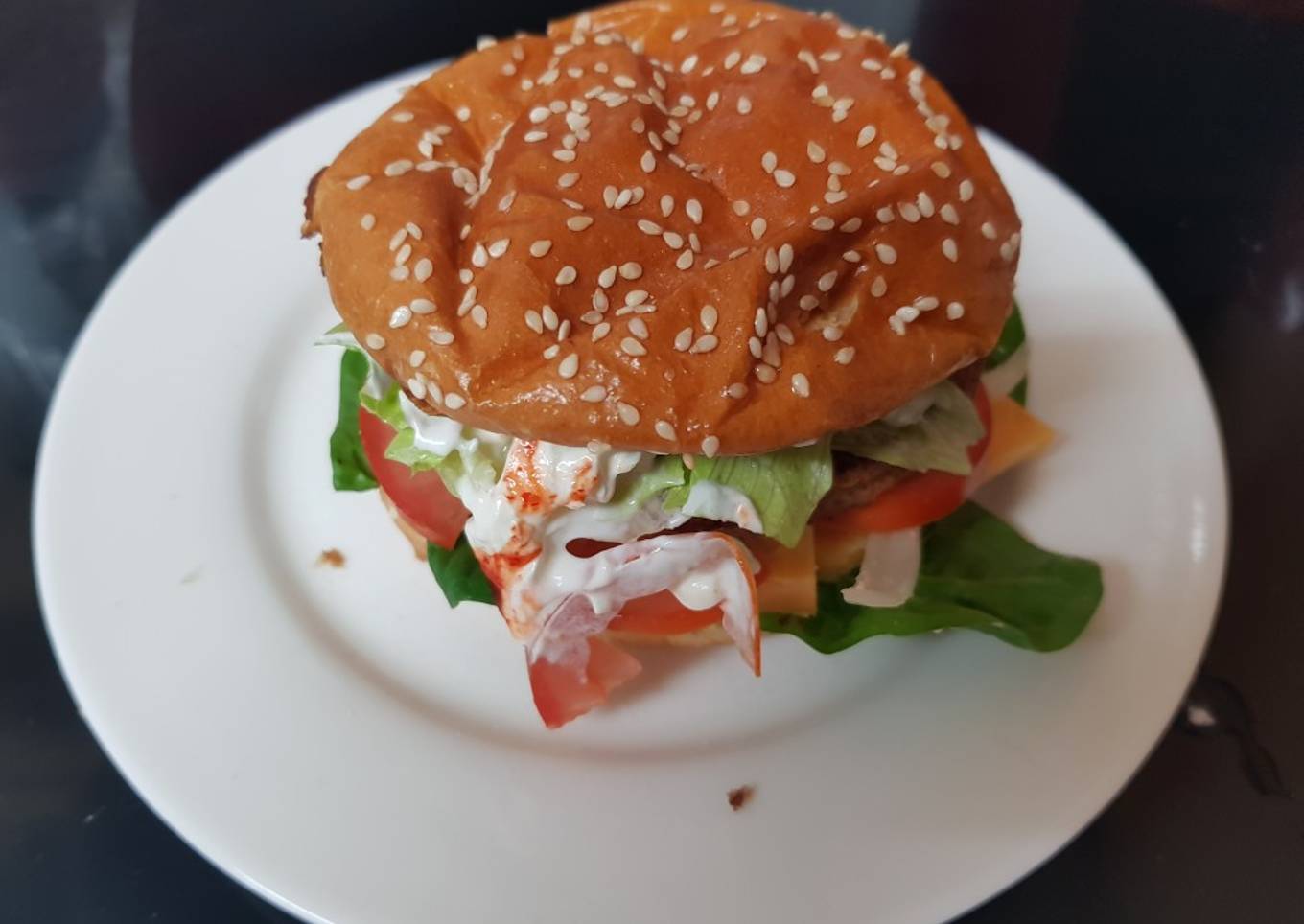 My Sriracha & Jalepeno Beef Burger ðŸ˜™