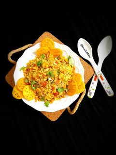 મમરાની ચટપટી ભેળ (Puffed Rice Chatpati Bhel Recipe In Gujarati) રેસીપી મુખ્ય ફોટો