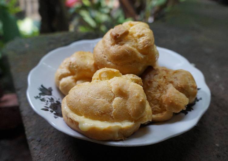 Cara masak 18. Kue Sus/Cream Puffs/Choux , Bisa Manjain Lidah