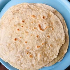 A picture of Shawarma bread.
