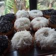 Donat hitam putih