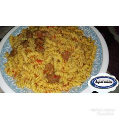 A picture of Macaroni jollof.