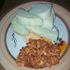 A picture of Yam and egg sauce.