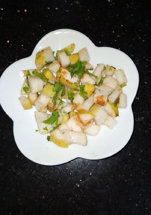 A picture of Guava Salad.
