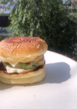 A picture of Aloo Tikki.