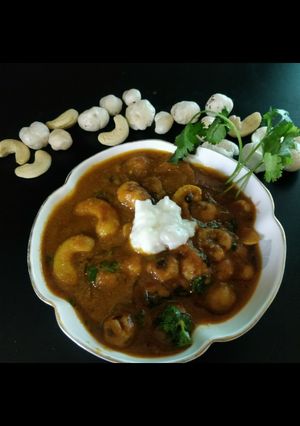 A picture of Shahi Makhana kaju.