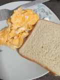 Huevito con pan