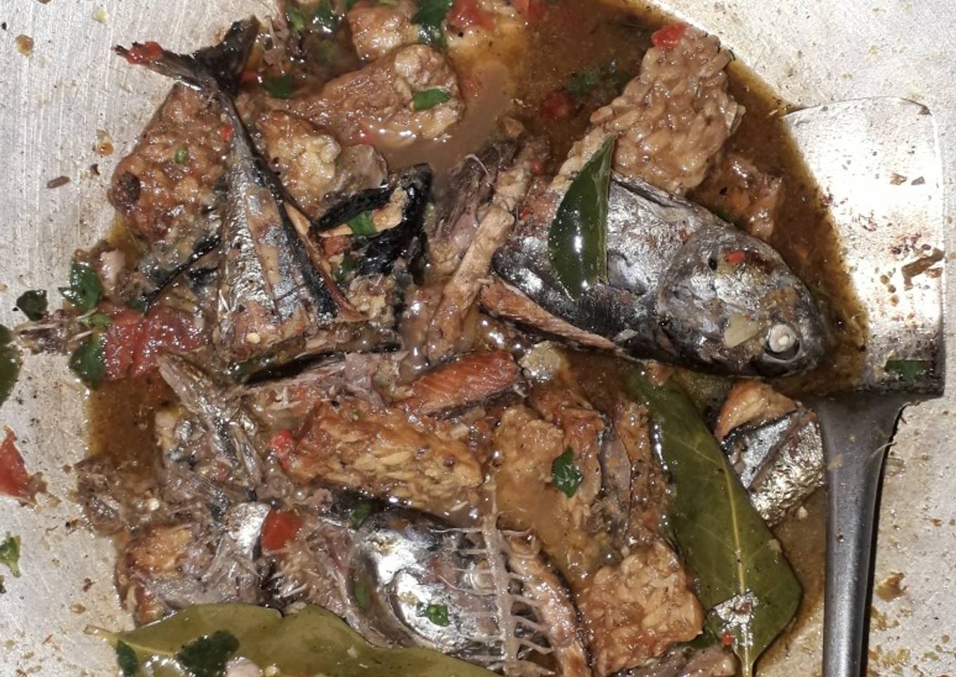 Rica-rica Ikan Asap
