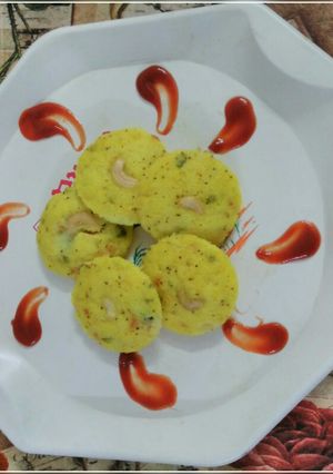 A picture of Kanjivaram idli.