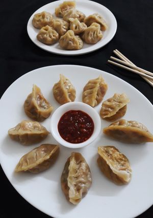 A picture of Veg-Paneer Stuffed Momos.