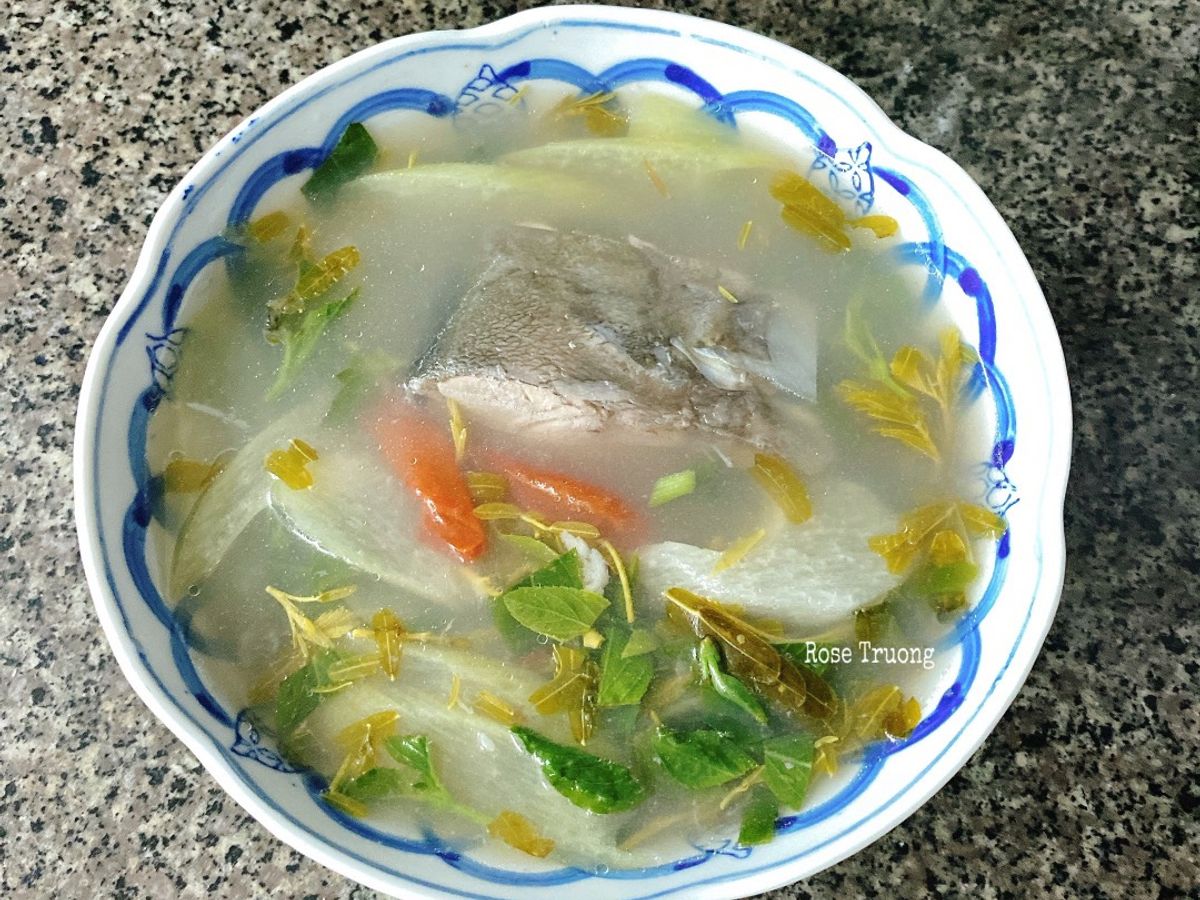 Canh Chua Đầu Cá Bè Nấu Sấu