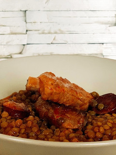Una foto de Lentejas con chorizo y costillas