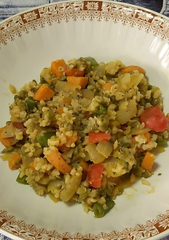 Una foto de Soja verde, verduras y arroz integral