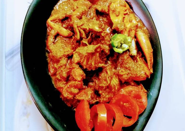Kakrar jhal / bengali style crab curry