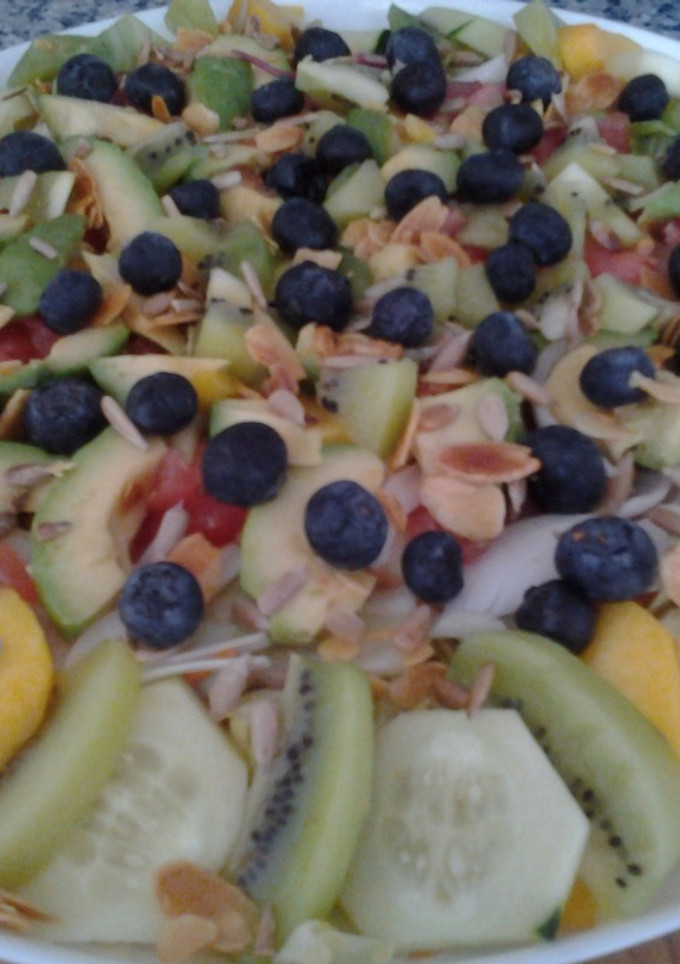Una foto de Ensalada con frutas y frutos secos