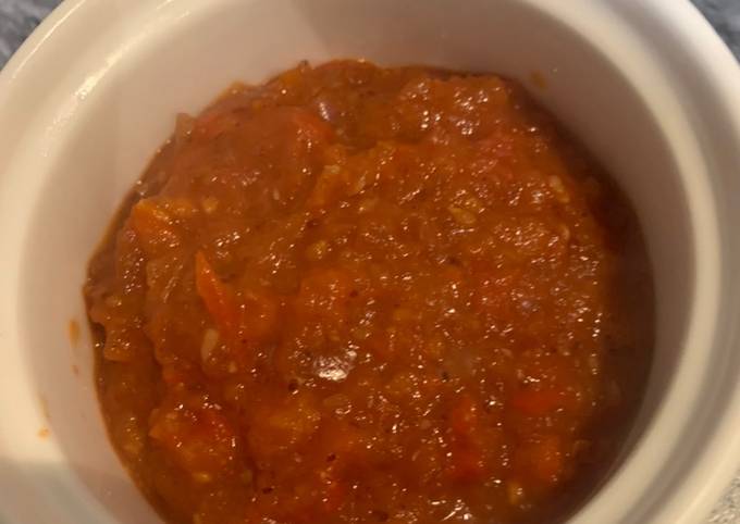 Smokey tomato relish