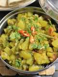 Lauki Tamatar Ki Sabzi (Bottle Gourd - Tomato Curry)