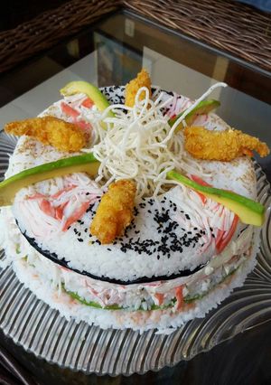Una foto de Rosca de Sushi con salsa acevichado