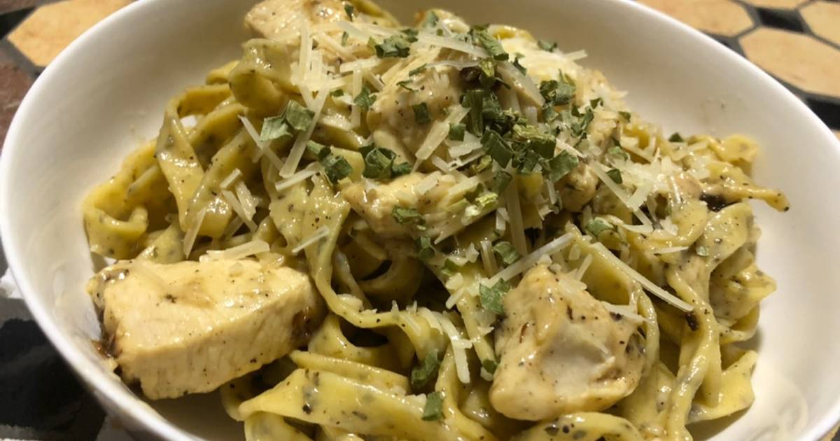 Fettuccine Alberto (because they are kind of like Alfredo, but different)  Recipe by Felix Cortes - Cookpad