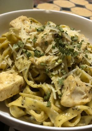 A picture of Fettuccine Alberto (because they are kind of like Alfredo, but different).
