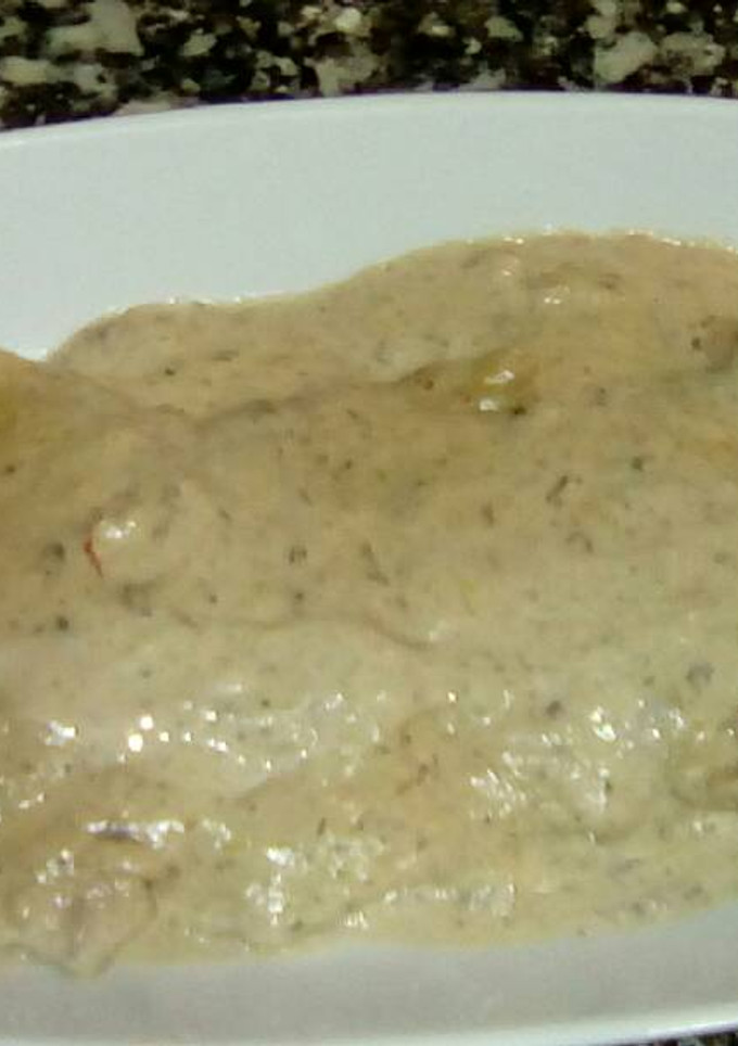 Una foto de Raviolis de setas calabaza y nueces con salsa de puerros y chile
