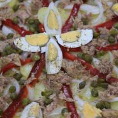A picture of Ensaladilla de patatas.