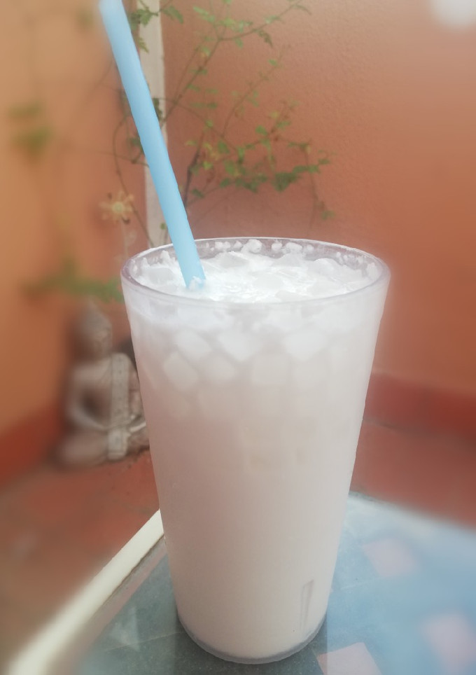 Una foto de Coco Loco casero fácil 🥥🥛🥤