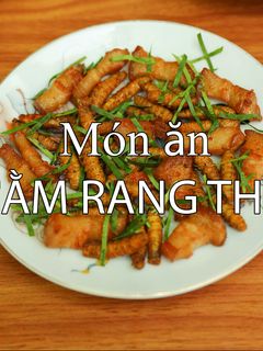 Hình của món Tằm sắn (tằm lá mì) rang thịt.