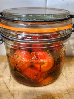 Una foto de Tomates cherry asados con hierbas aromáticas 🍅
