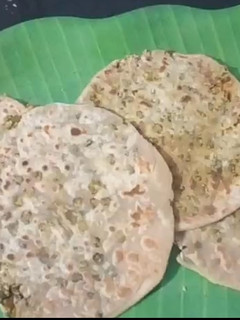 பச்சைப்பயறு பராத்தா செய்முறை முக்கிய புகைப்படம்