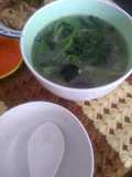 Sup bayam, jamur Dan telur pitan