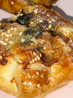 Una foto de Saquitos de hojaldre rellenos