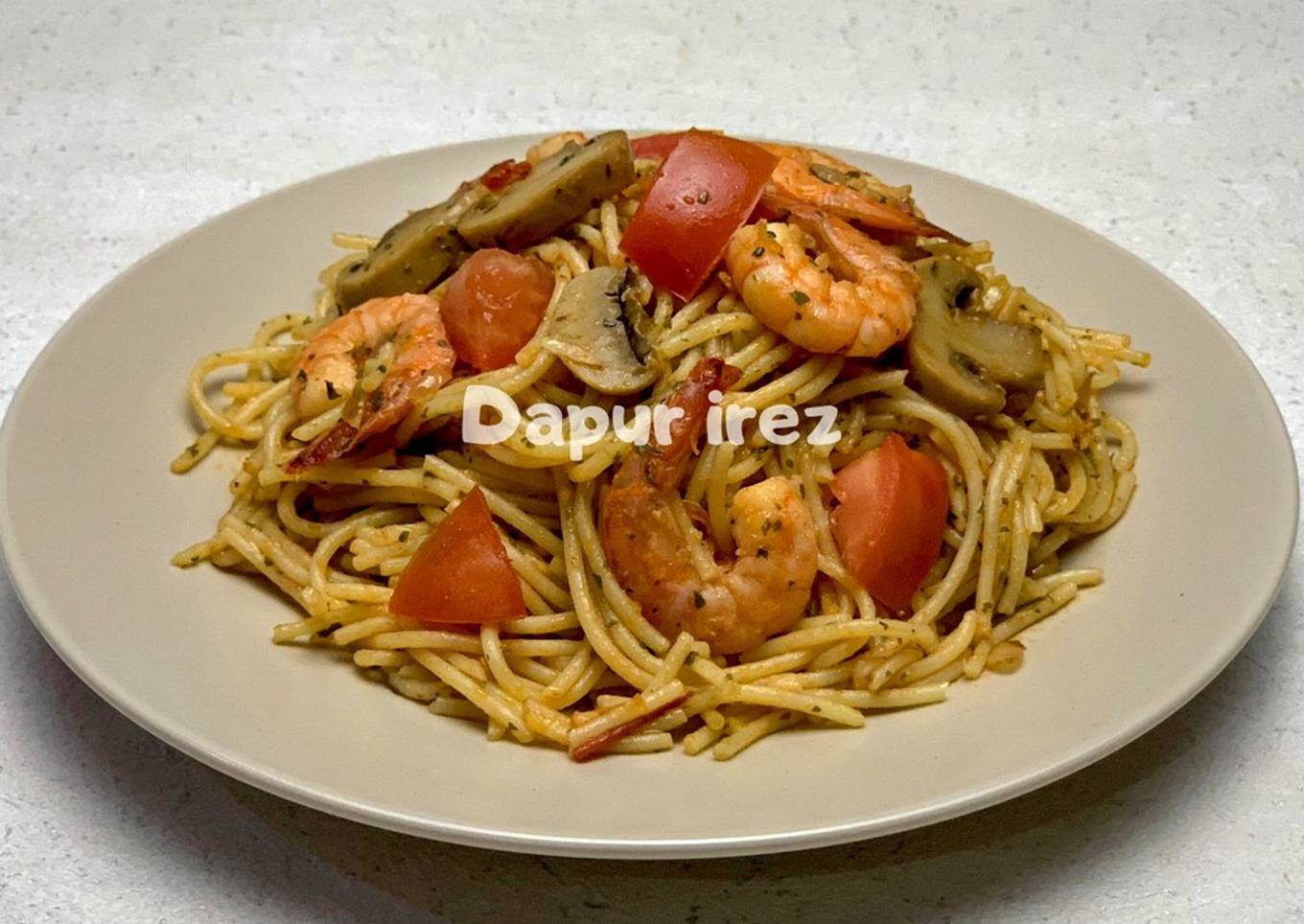 Spaghetti Udang Saus Tomat