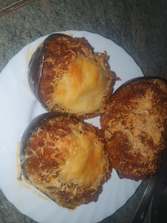 Una foto de Berenjenas rellenas de carne picada