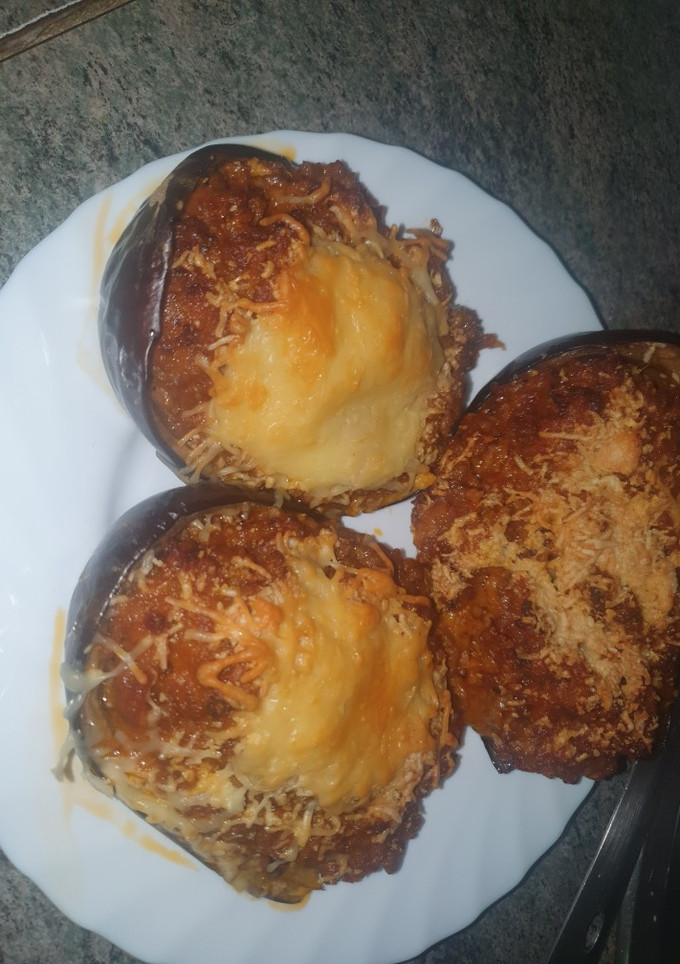 Una foto de Berenjenas rellenas de carne picada