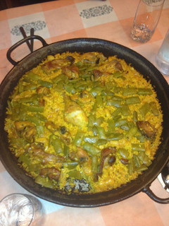 Una foto de Paella valenciana