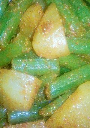 A picture of Turnip and Sarson danthal ka pickle.