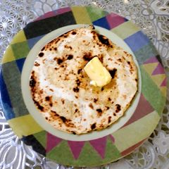 A picture of Aloo Naan.
