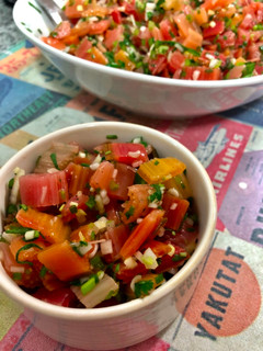 Una foto de Ceviche de tallos de acelga