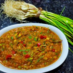 A picture of Green garlic sabzi.